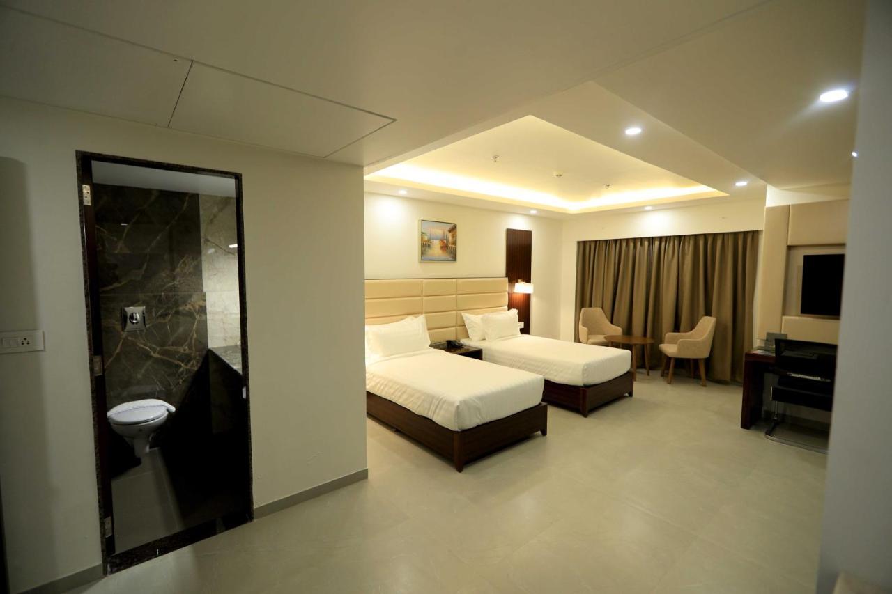 Apricot Hotel , Ahmedabad Exterior photo