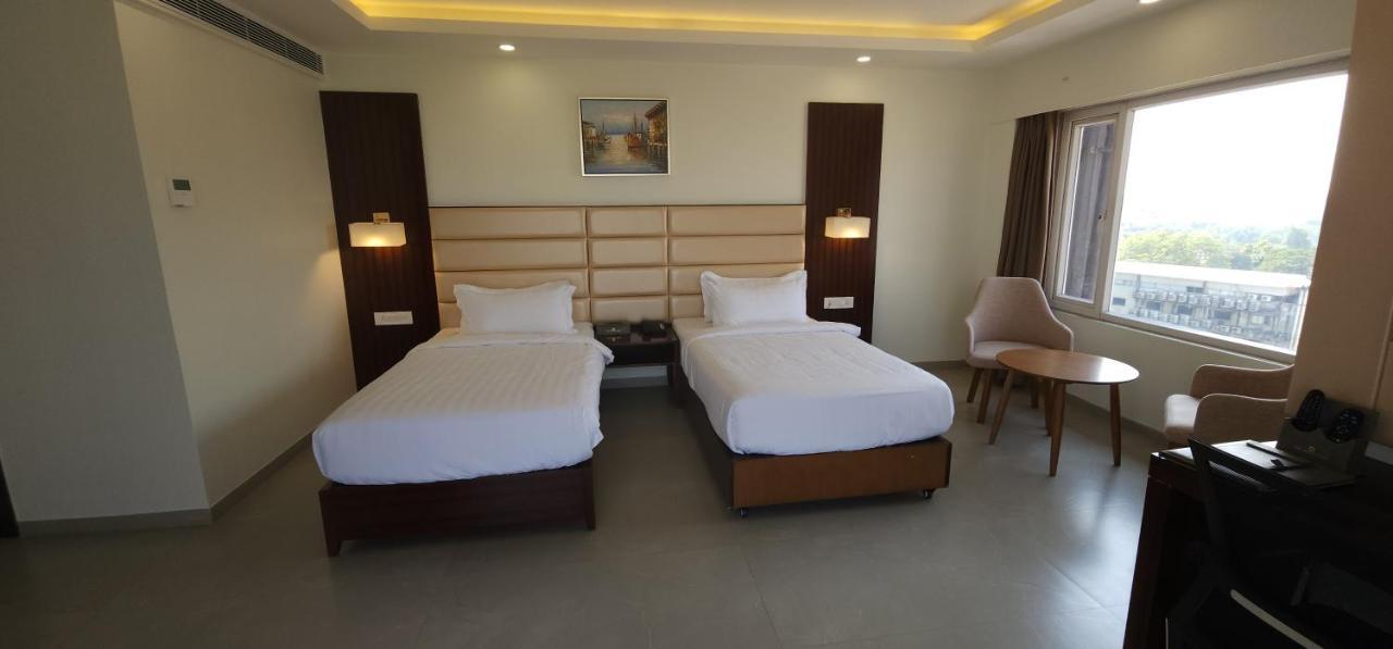Apricot Hotel , Ahmedabad Exterior photo